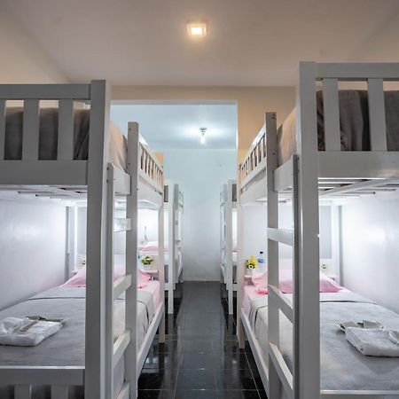 Ndalem Kampoeng Budget Stay Джокьякарта Экстерьер фото
